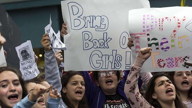 Escapan cuatro de las más de 200 niñas secuestradas por Boko Haram