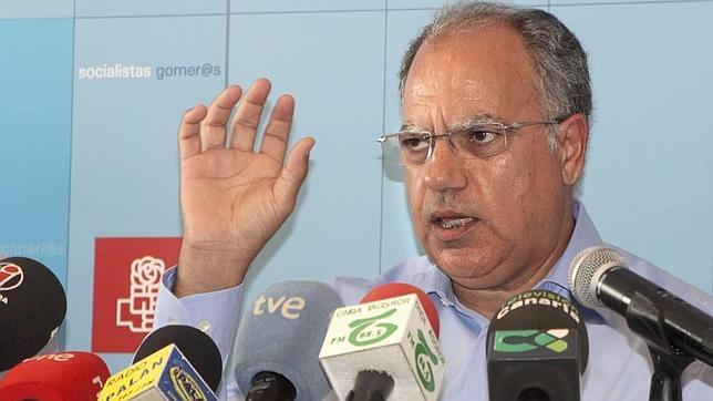 Casimiro Curbelo ataca a ABC por las revelaciones en torno a la «Operación Telaraña»: «Dice tantas mentiras»