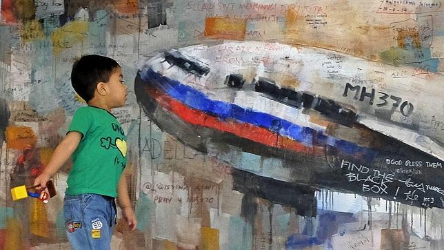 China pide a Malasia que «se tome en serio» y reactive la búsqueda del vuelo MH370