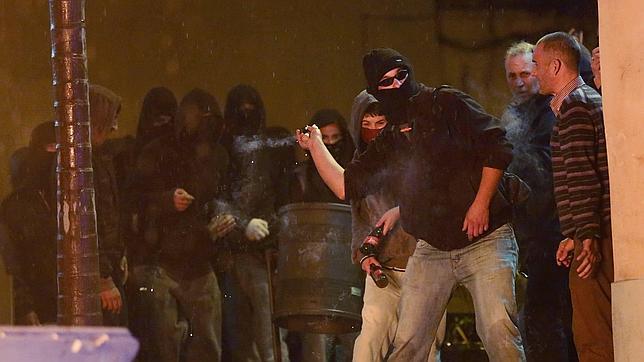 Interior ofrece medios y agentes a Mas para sofocar el vandalismo antisistema