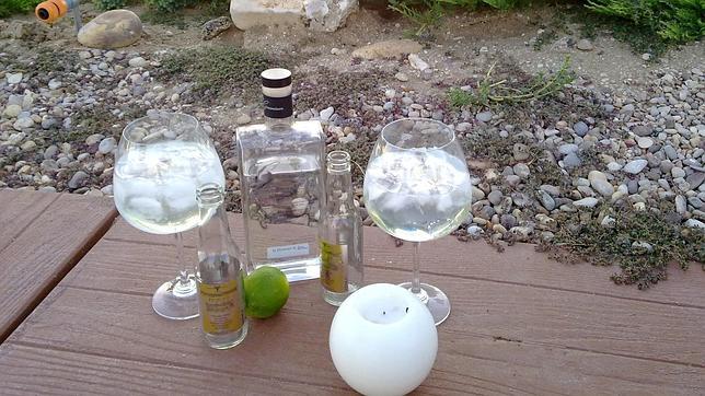 Por muy apetecible que nos resulte, el gin-tonic sólo nos aporta calorías vacías