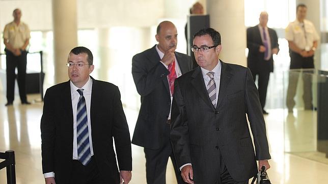 Torres pide a Castro que le desbloquee 192.000 euros más para poder afrontar nuevos gastos