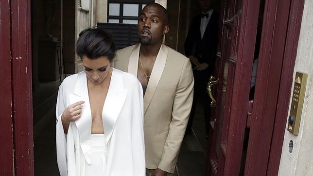 Kim Kardashian y Kanye West disfrutan de su luna de miel en Praga