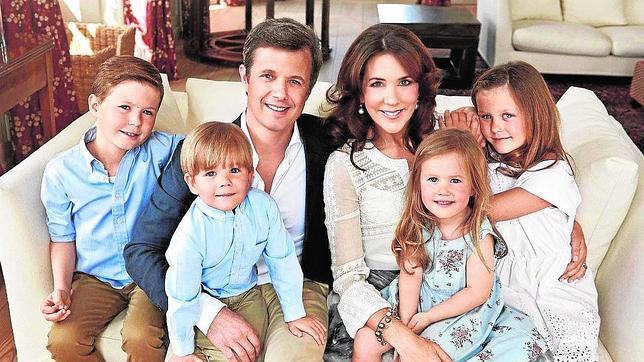 ¿Qué sucedería si los gemelos de Charlène y Alberto de Mónaco fueran los herederos al Trono?