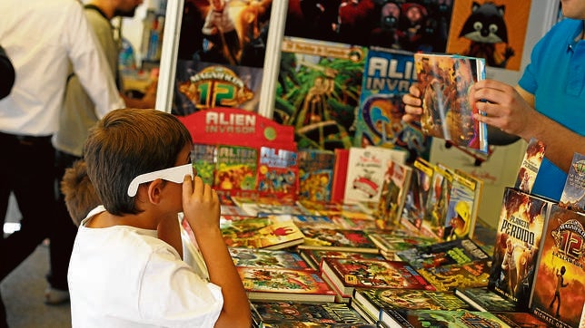 Los lectores más jóvenes llevan el optimismo a la Feria