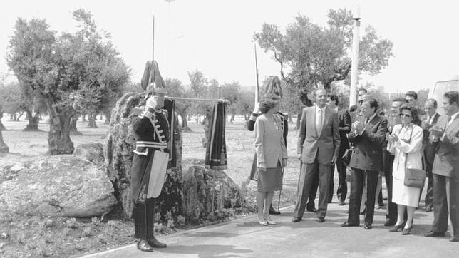 Don Juan Carlos y Doña Sofía inauguran junto con Álvarez del Manzano el parque que lleva su nombre