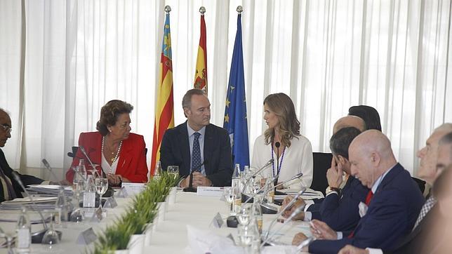 Fabra liga la reforma constitucional a una mejora de la financiación