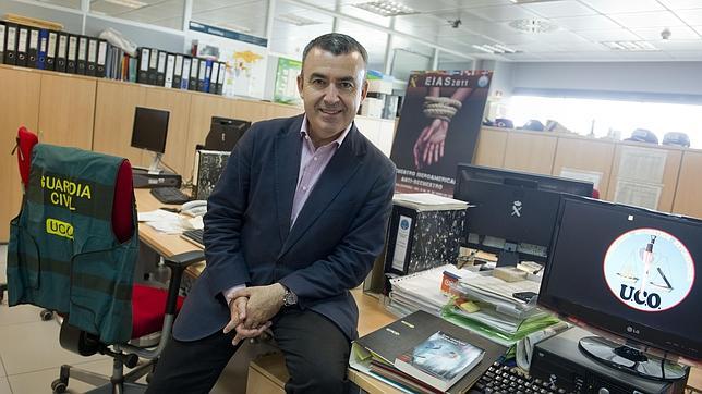 Lorenzo Silva: «Me fascina que políticos imputados conserven su escaño»