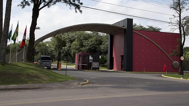 España se aclimata a la lluvia de Curitiba