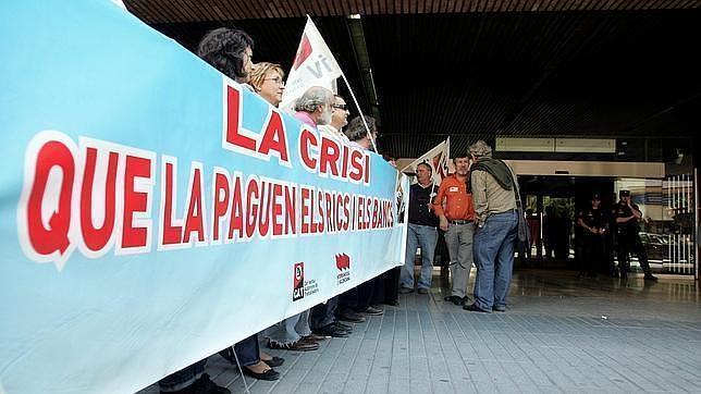 Hacienda pagará a los funcionarios 44 días de la paga de 2012 si hay «paz social»