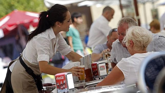 La CEOE dice que el «bajo nivel» educativo dificulta reducir el paro en Canarias