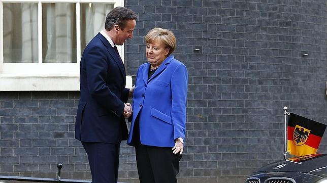 Cameron maniobra en busca del cargo de la Comisión que quiere España