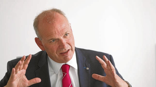 «Los costes fueron decisivos al elegir la planta que hará el todoterreno SUV»