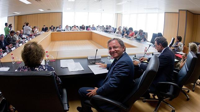 Los funcionarios cobrarán 300 euros de media de la paga suprimida en 2012