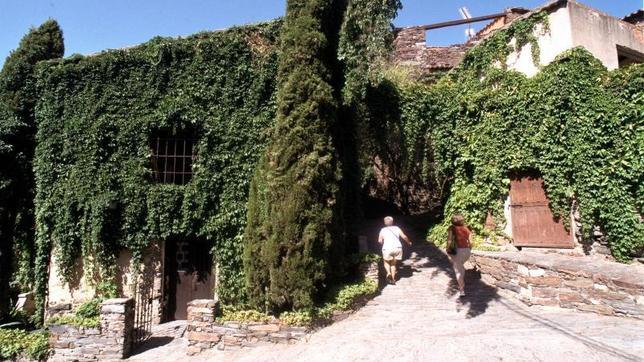 Las casas de Patones de Arriba son conocidas por ser de las pocas construidas en pizarra