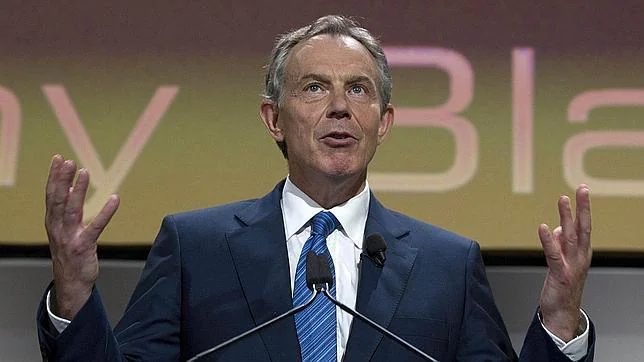 Tony Blair: «Los inmigrantes no son el problema económico»