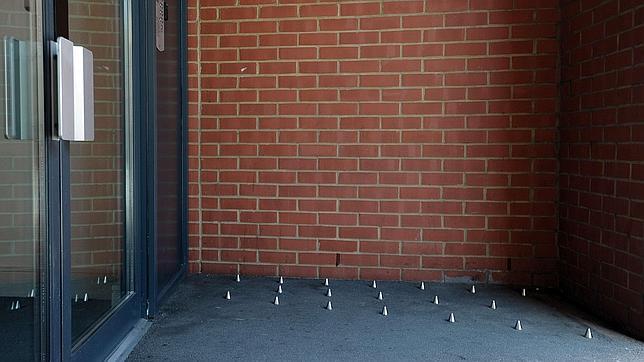 Los «pinchos antivagabundos» desatan la polémica en Londres