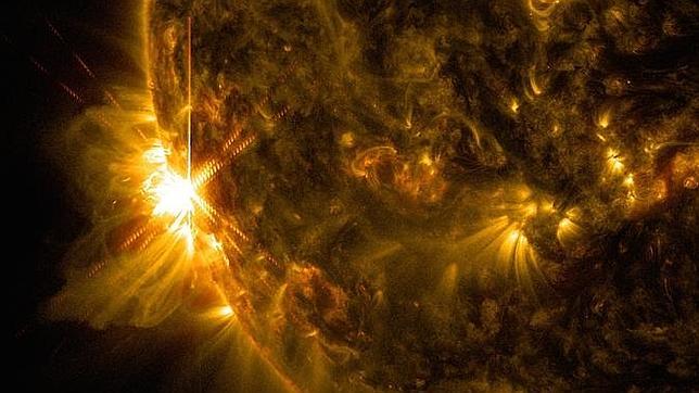 El Sol lanza dos llamaradas de máxima intensidad en menos de una hora