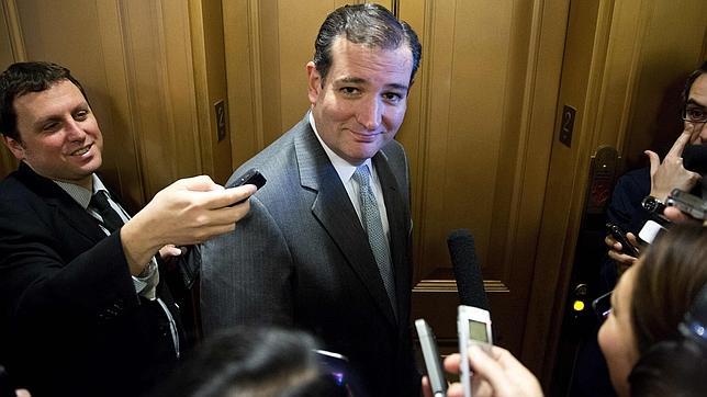 El republicano Ted Cruz renuncia a la nacionalidad canadiense y apunta a la Casa Blanca