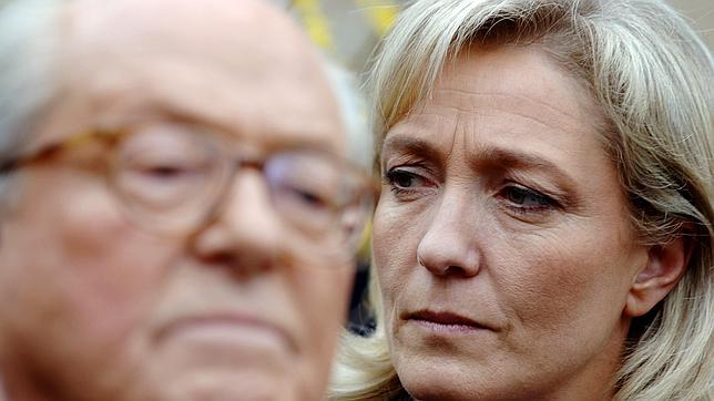 El divorcio entre Jean-Marie Le Pen y su hija dificulta al FN la formación de grupo parlamentario