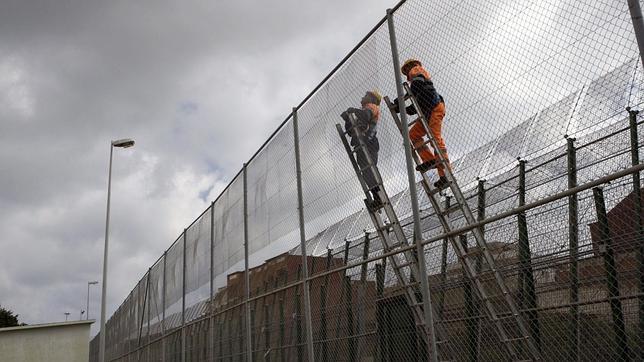 La malla antitrepa, clave para evitar la entrada masiva de inmigrantes a Melilla