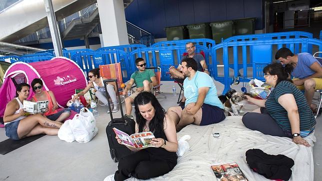 La fiebre de Ikea: Tres días de cola ante la nueva tienda en Alfafar