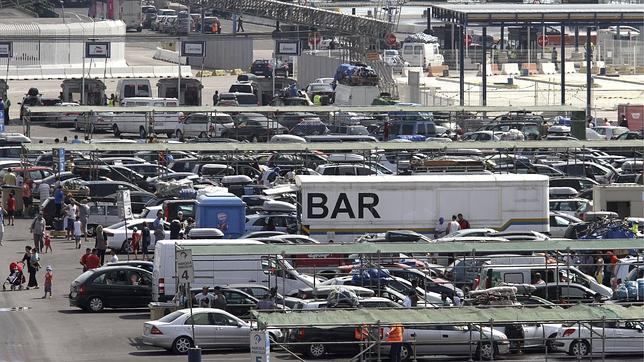 Más de 7.000 efectivos vigilan la Operación Paso del Estrecho