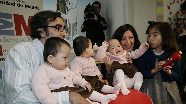 Las adopciones de niñas chinas caen en picado por la mejora económica del país
