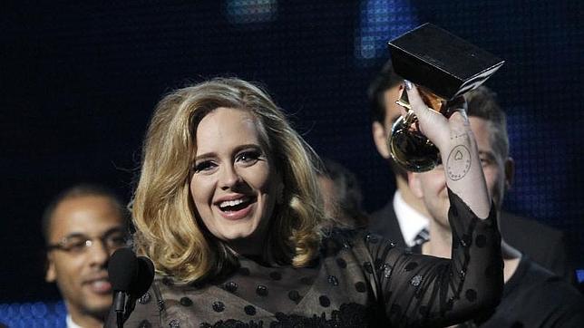 YouTube podría retirar los vídeos de Adele o Arctic Monkeys