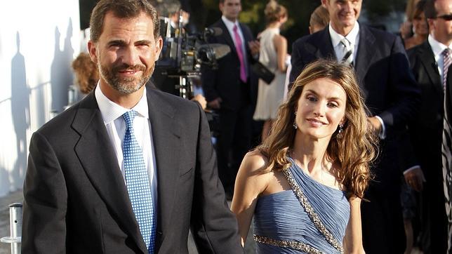Doña Letizia, en la boda del Príncipe Nicolás de Grecia con Tatiana Blatnik en la isla de Spetses