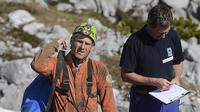 El rescate del espeleólogo atrapado en la cueva más profunda de Alemania