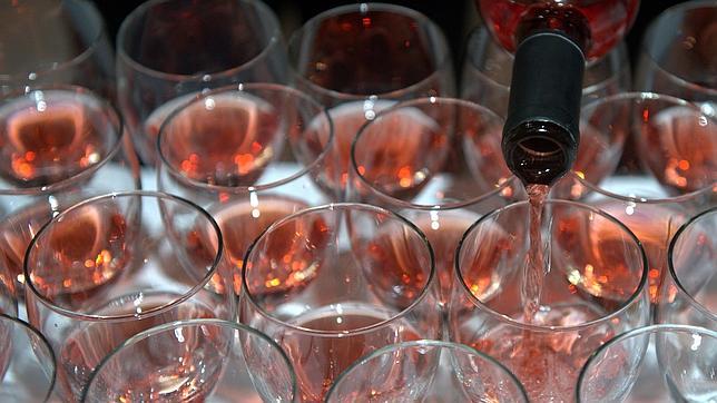 Ana Mato, dispuesta a suavizar la ley del alcohol para no dañar al sector del vino