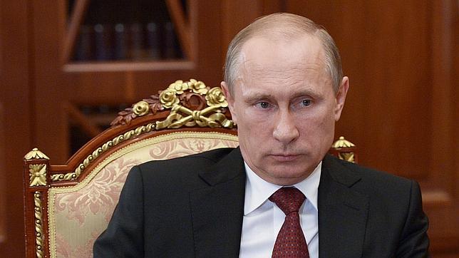 Putin apoya el plan de paz de Poroshenko, pero pide más negociaciones