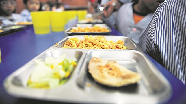 Las familias gallegas en riesgo de exclusión reciben el doble de comida en verano