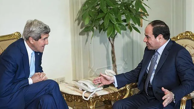 Washington se acerca a El Sisi para reforzar los lazos con Egipto