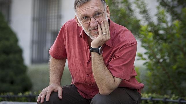 José Antonio Bastos: «Escandinavia triplica la ayuda a MSF del gobierno español. Los recortes han sido una amputación»