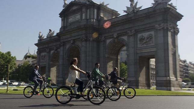 BiciMAD: cómo funciona y todo lo que debes saber de la bici pública de Madrid