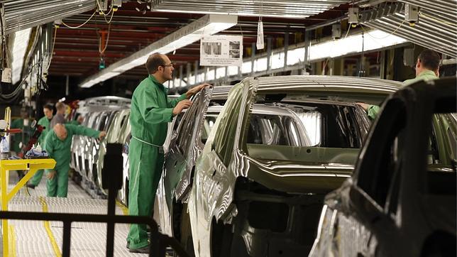 El consumo eléctrico de las grandes empresas aumentó un 3,5% en mayo