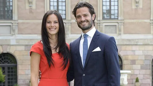 Carlos Felipe de Suecia y Sofía Hellqvist anuncian su boda