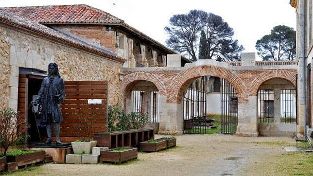 La entrada del Palacio de Goneneche por donde se accede al espacio cultural
