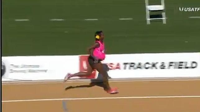 Una embarazada de ocho meses corre los 800 metros en el Capeonato de Atletismo de EE.UU.