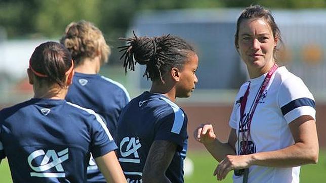 El Clermont Foot 63 solo quiere mujeres para entrenar a su equipo masculino