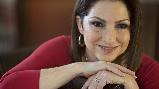 Gloria Estefan dona medio millón de dólares para restaurar un mítico estadio de Miami