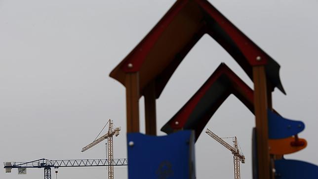 El precio de la vivienda volverá a subir en 2016, según el IEE