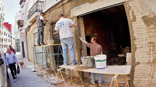 Comunidad Valenciana: 45.133 parados menos que hace un año y 44.922 afiliados más