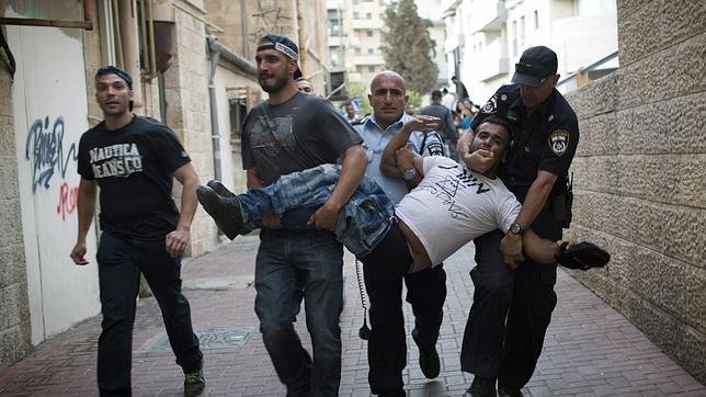 Localizado el cadáver de un adolescente palestino horas después de denunciarse su secuestro