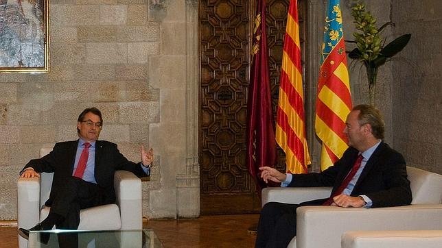 Las cuatro gotas que colmaron el vaso de la paciencia de Alberto Fabra con Artur Mas