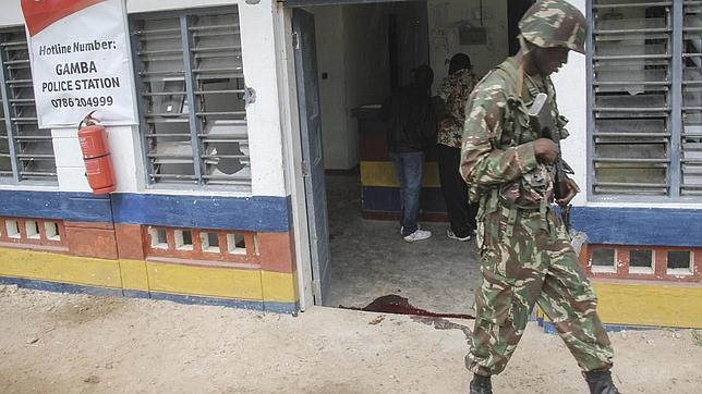 Mueren al menos 22 personas en dos ataques de Al Shabab en la costa keniana