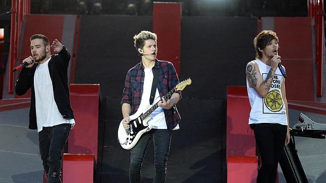 One Direction, griterío y arrebato adolescente en Barcelona