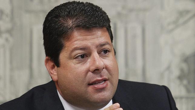 Picardo consuma su provocación y se reúne con la Izquierda Plural, PNV y ERC